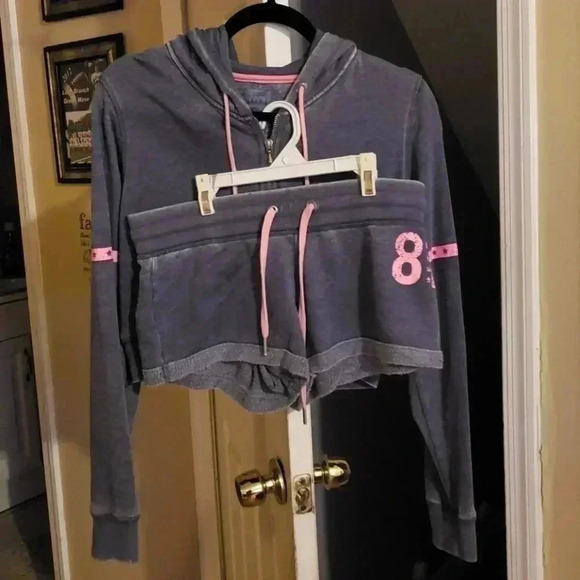Guess 2 piece - Picture 1 of 5